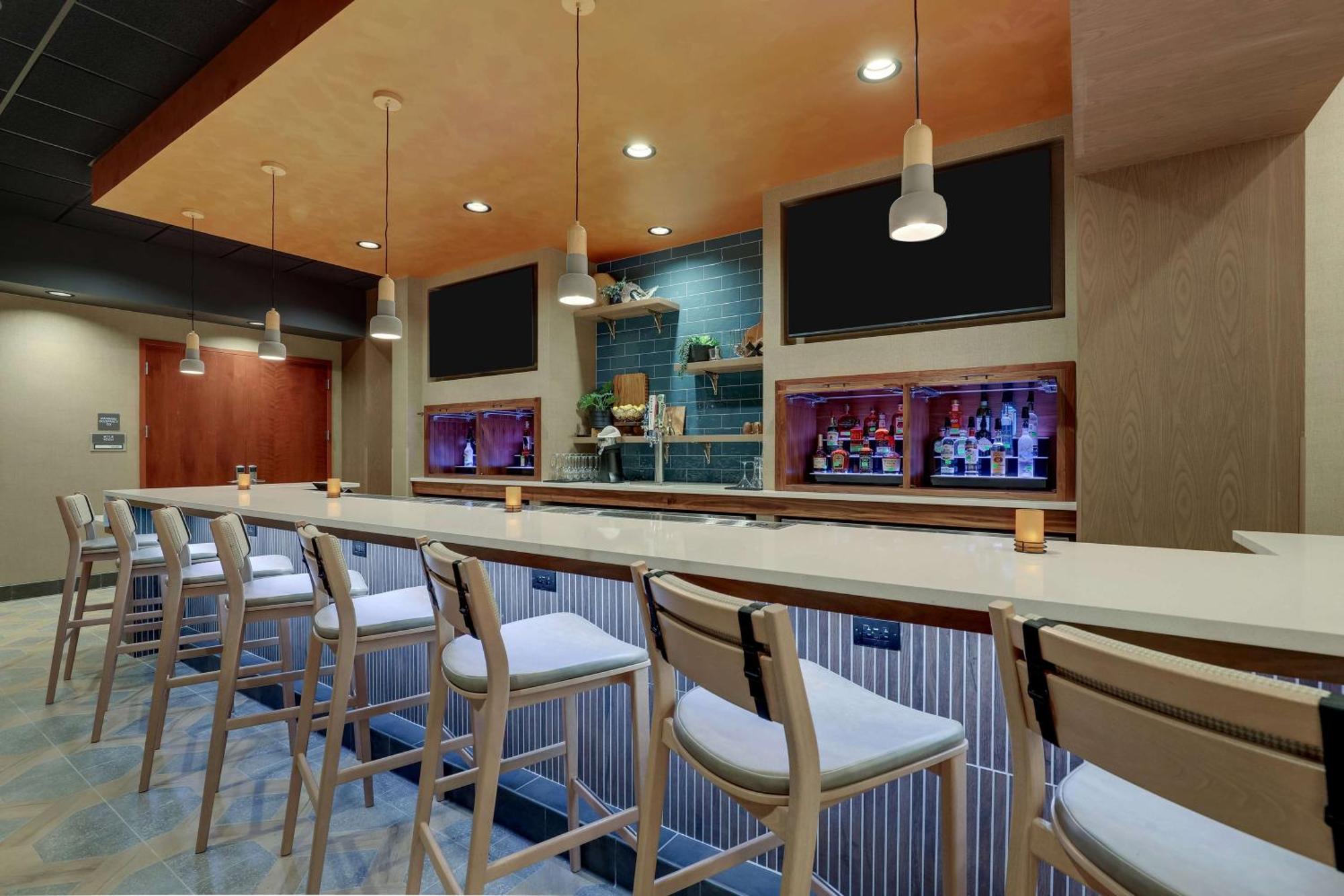Drury Inn & Suites Charlotte Arrowood Ngoại thất bức ảnh