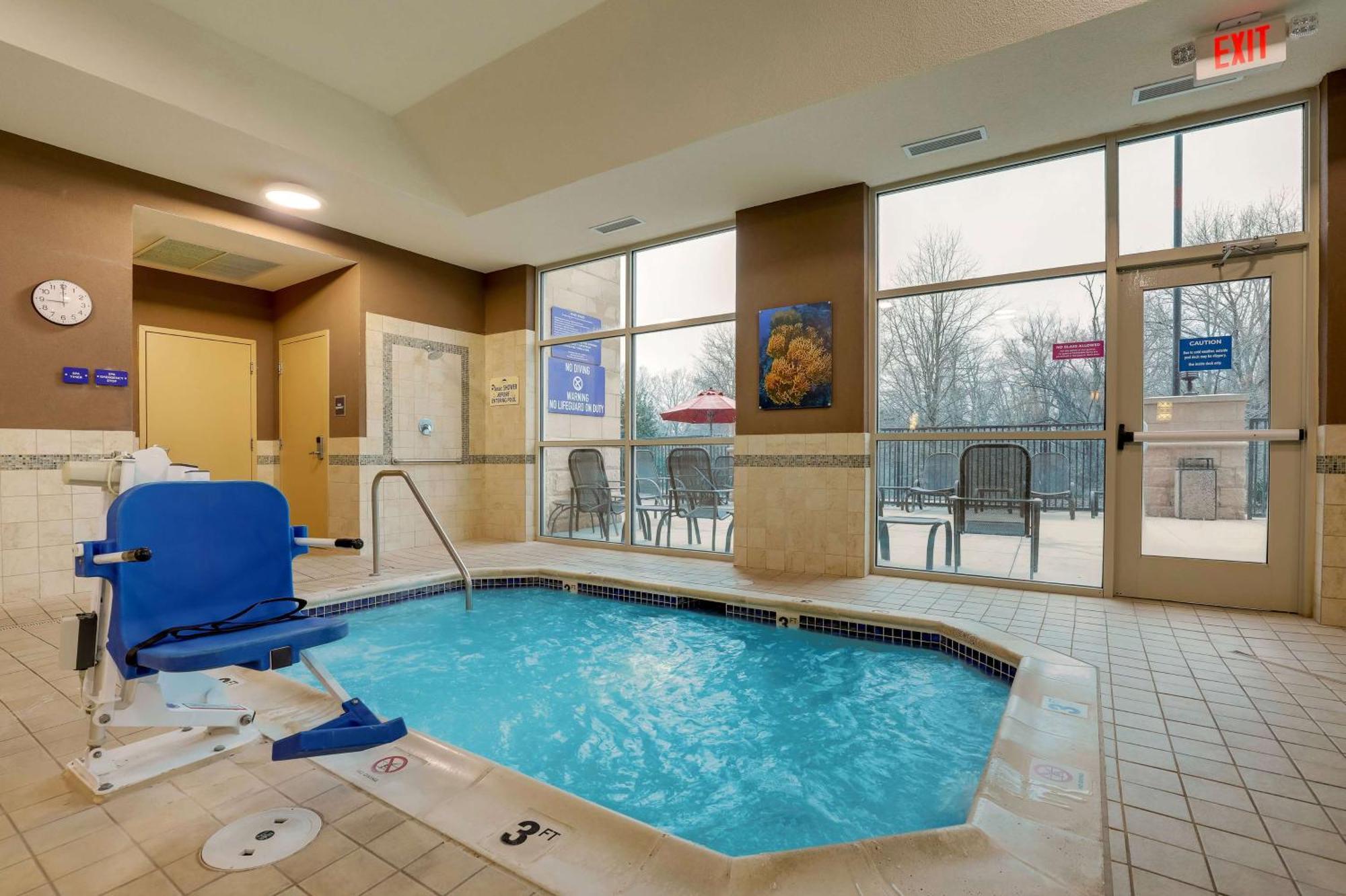 Drury Inn & Suites Charlotte Arrowood Ngoại thất bức ảnh