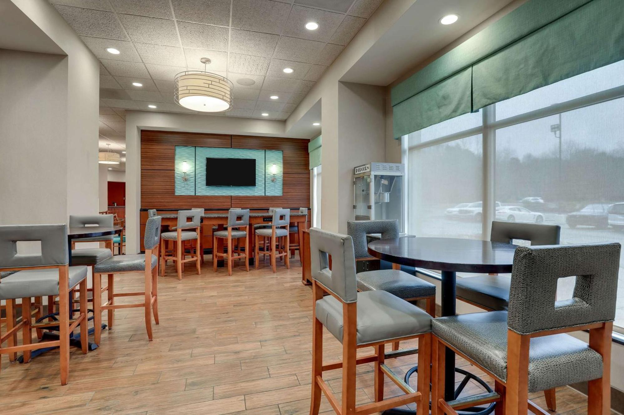 Drury Inn & Suites Charlotte Arrowood Ngoại thất bức ảnh