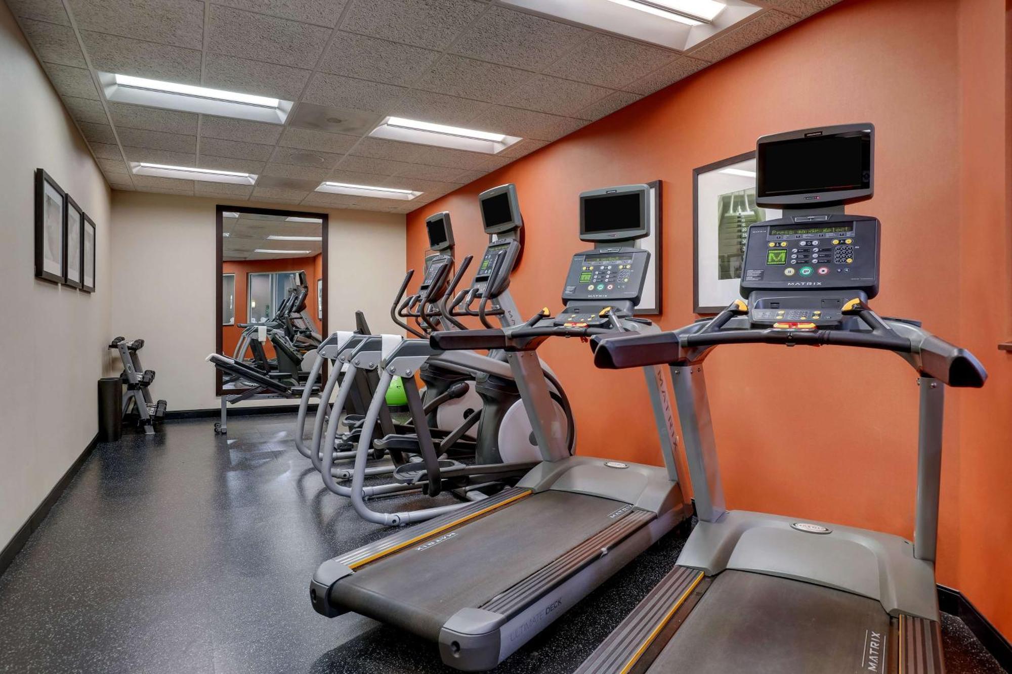 Drury Inn & Suites Charlotte Arrowood Ngoại thất bức ảnh